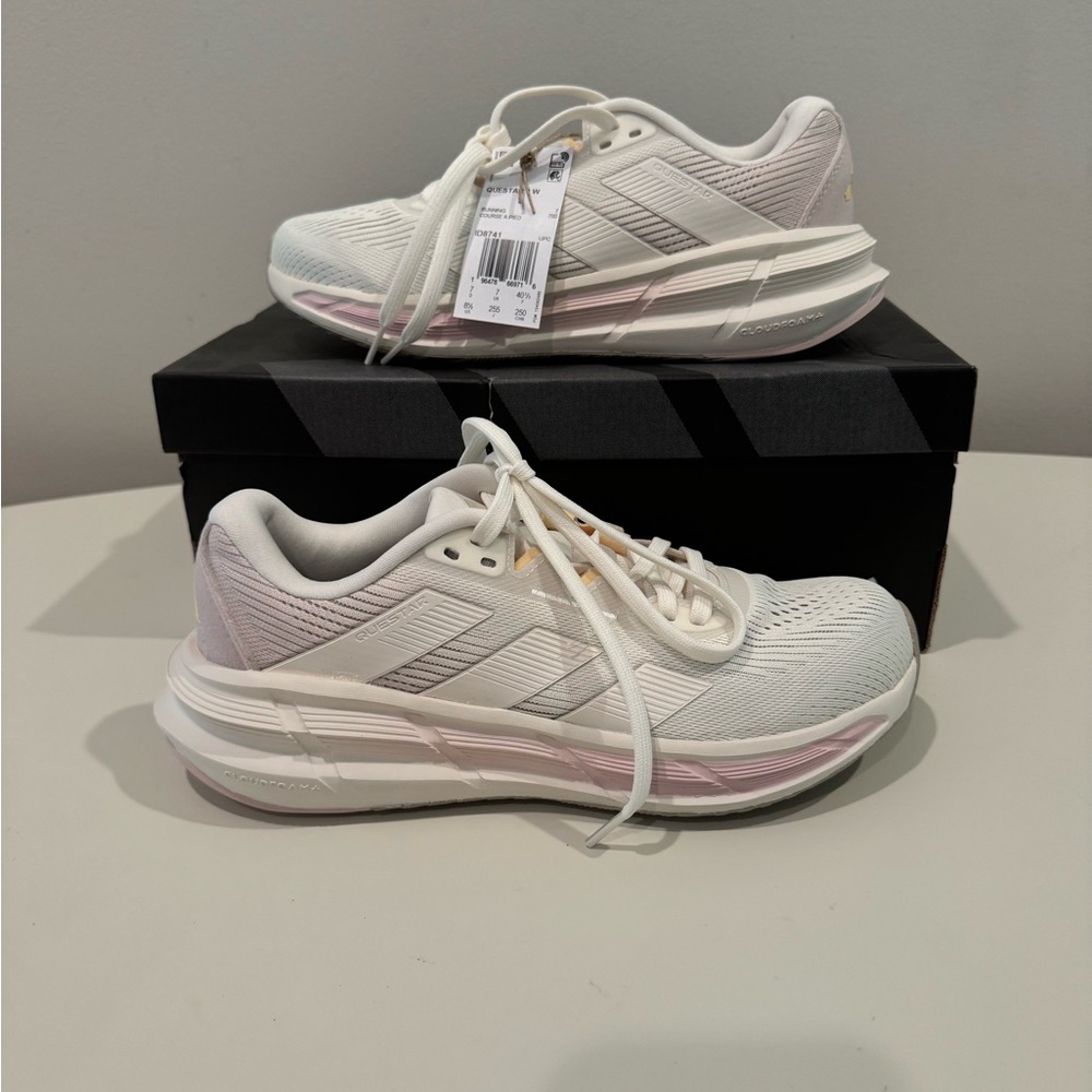 NIB Adidas Women’s Questar 3